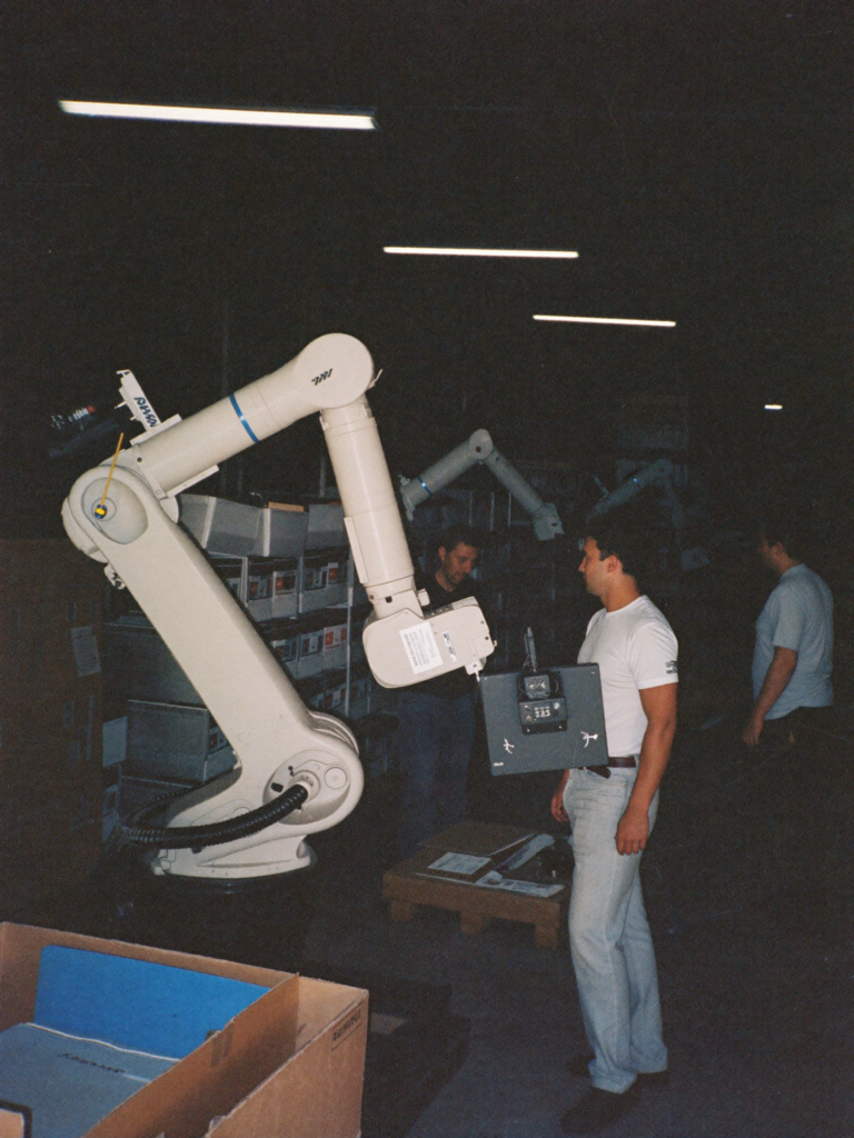 Automatización Logística en Almacenes: El Salto Definitivo con Robots AMR y Software SGA Automatización Logística en Almacenes: El Salto Definitivo con Robots AMR y Software SGA